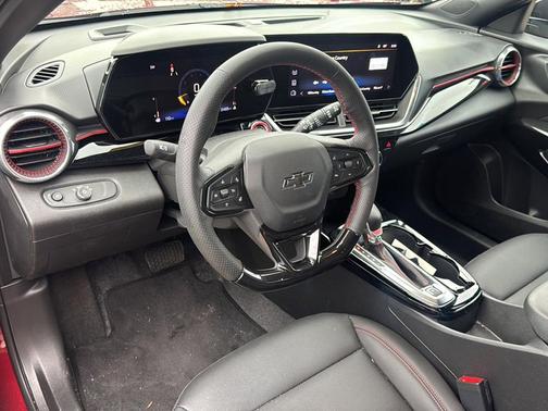 2025 Chevrolet Trax FWD 2RS