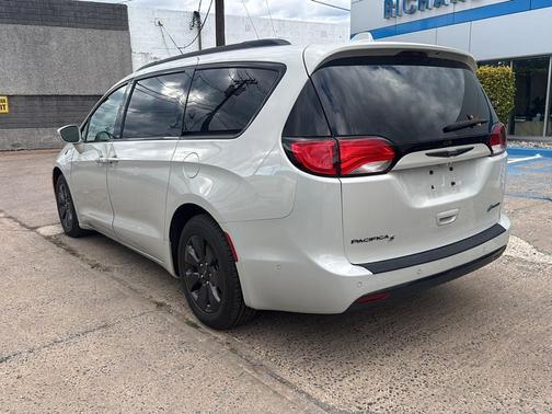 2019 Chrysler Pacifica Hybrid Limited