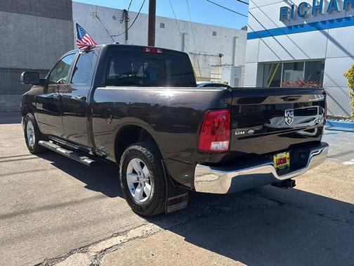 2017 RAM 1500 SLT