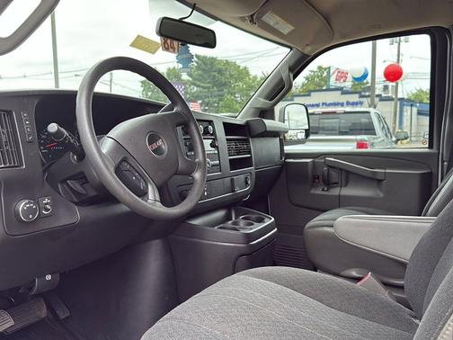 2023 GMC Savana 2500 Work Van