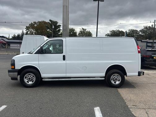 2023 GMC Savana 2500 Work Van