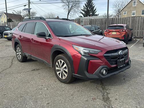 2025 Subaru Outback Premium