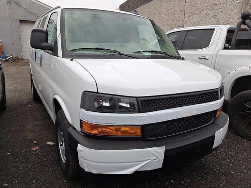 2025 Chevrolet Express 2500 RWD 2500 Regular Wheelbase WT