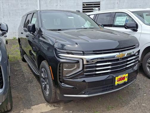 2025 Chevrolet Suburban LT