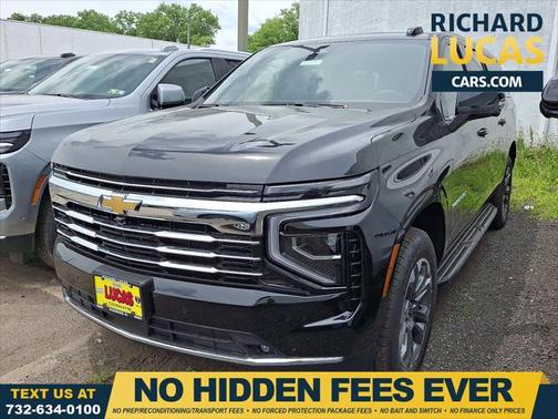 2025 Chevrolet Suburban LT