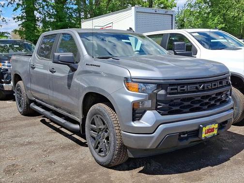 2025 Chevrolet Silverado 1500 Custom