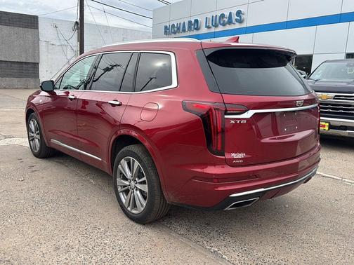 2023 Cadillac XT6 Premium Luxury AWD