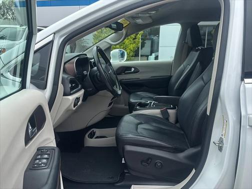2019 Chrysler Pacifica Touring-L Plus