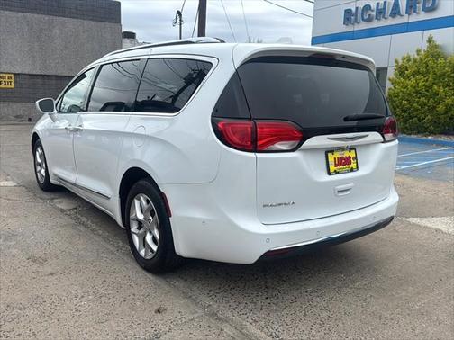2019 Chrysler Pacifica Touring-L Plus