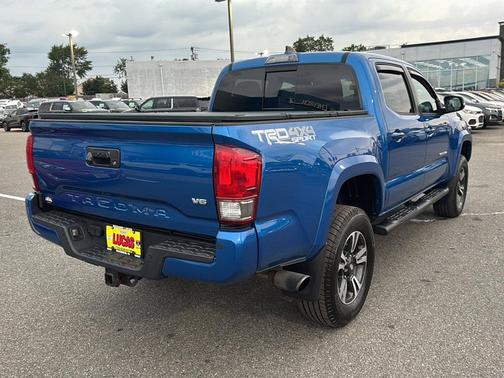 2017 Toyota Tacoma TRD Sport