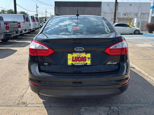 2015 Ford Fiesta SE