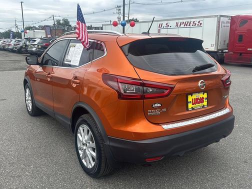 2021 Nissan Rogue Sport SV