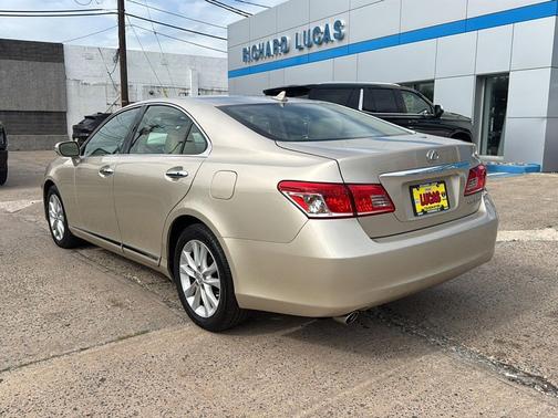 2011 Lexus ES 350 Base
