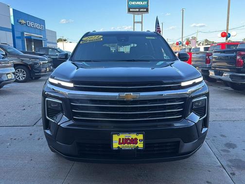 2024 Chevrolet Traverse LT