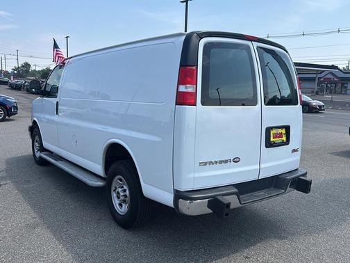 2023 GMC Savana 2500 Work Van