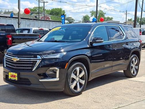 2022 Chevrolet Traverse LT Leather