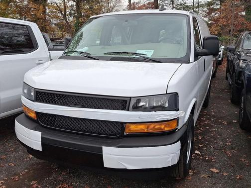 2025 Chevrolet Express 2500 RWD 2500 Regular Wheelbase WT