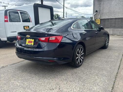 2017 Chevrolet Malibu 1LT
