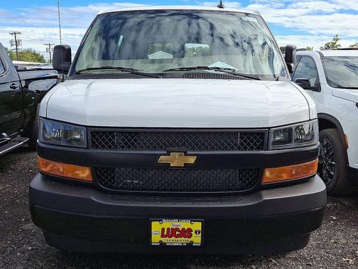 2025 Chevrolet Express 3500 RWD 3500 Regular Wheelbase WT
