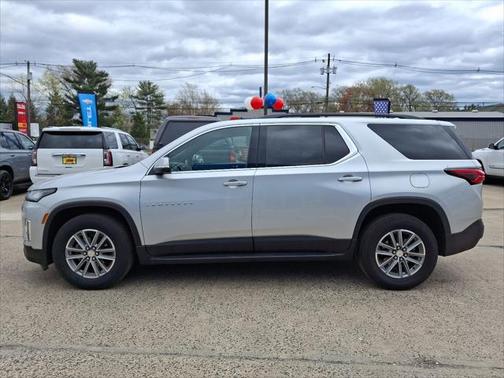 2022 Chevrolet Traverse LT Cloth
