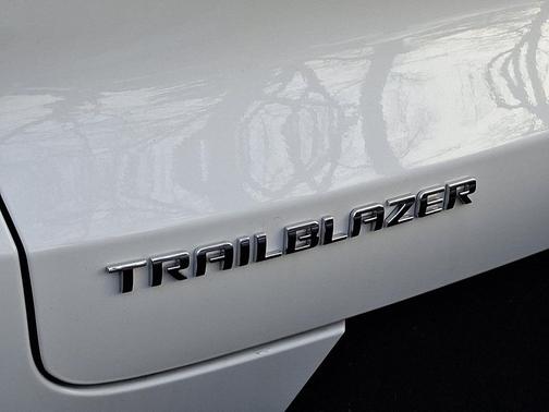 2025 Chevrolet Trailblazer LS