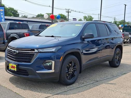 2022 Chevrolet Traverse LS