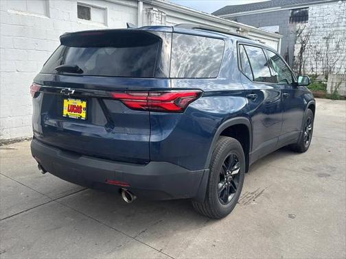 2022 Chevrolet Traverse LS