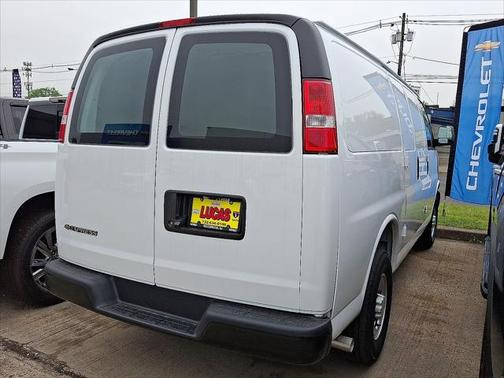 2025 Chevrolet Express 2500 RWD 2500 Regular Wheelbase WT