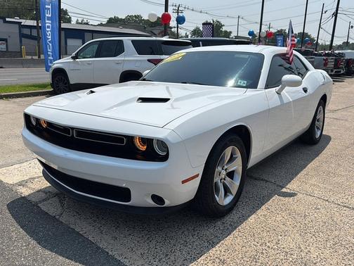 2021 Dodge Challenger SXT