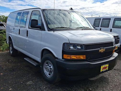 2025 Chevrolet Express 3500 RWD 3500 Regular Wheelbase WT