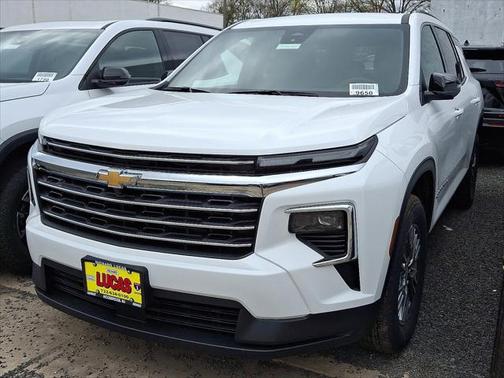2025 Chevrolet Traverse LT