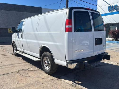 2023 GMC Savana 2500 Work Van