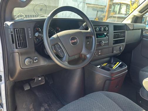 2023 GMC Savana 2500 Work Van