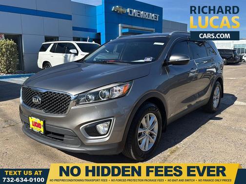 2016 Kia Sorento LX