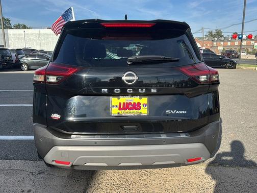 2022 Nissan Rogue SV