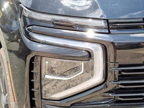 2025 Chevrolet Suburban RST