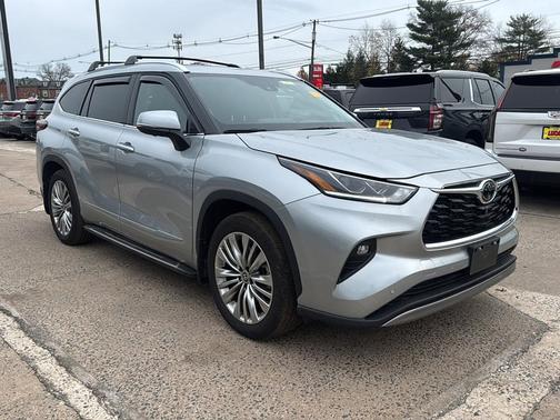 2024 Toyota Highlander Platinum