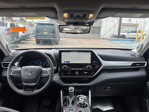 2024 Toyota Highlander Platinum