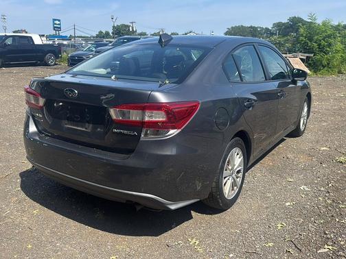 2018 Subaru Impreza 2.0i Premium