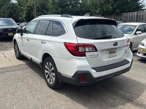 2018 Subaru Outback 2.5i Touring
