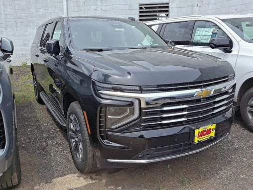 2025 Chevrolet Suburban LT
