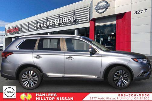 Photo 4 of 30 of 2020 Mitsubishi Outlander SEL