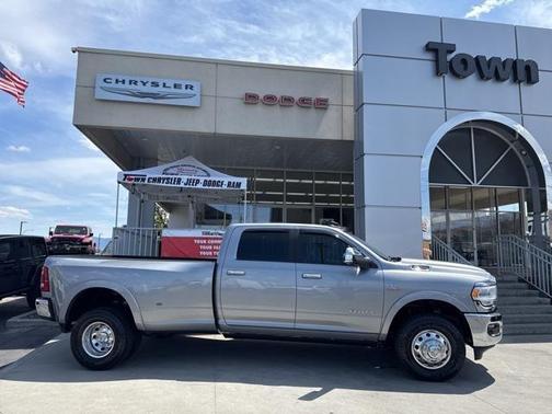 2019 RAM 3500 Laramie Crew Cab 4x4 8 Box