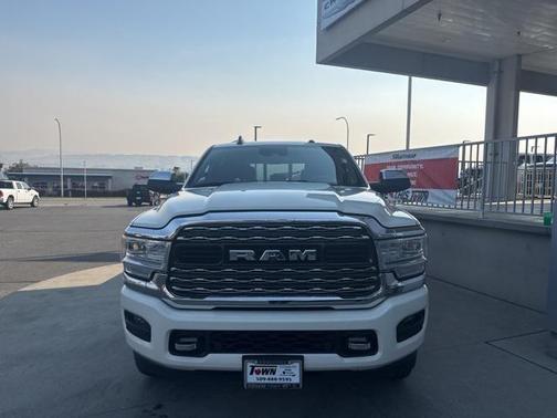 2021 RAM 2500 Limited Mega Cab 4x4 64' Box