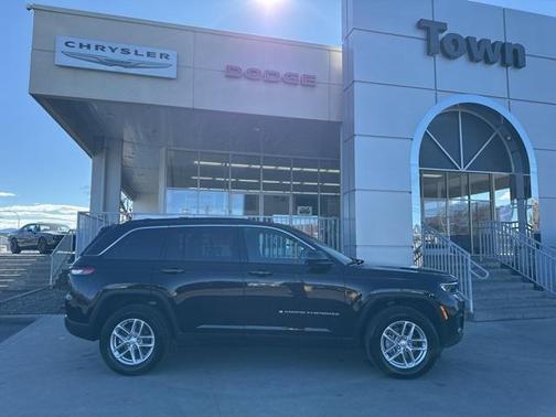2024 Jeep Grand Cherokee Laredo X 4x4