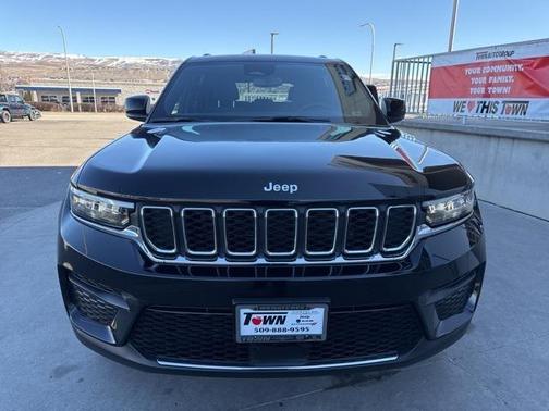 2024 Jeep Grand Cherokee Laredo X 4x4