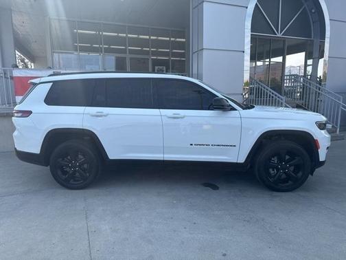 2022 Jeep Grand Cherokee L Altitude 4x4