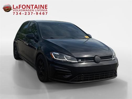 2019 Volkswagen Golf R 2.0T w/DCC & Navigation
