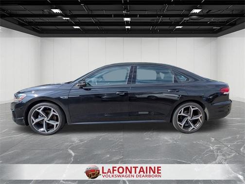 2021 Volkswagen Passat 2.0T R-Line