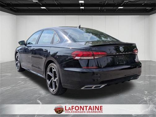 2021 Volkswagen Passat 2.0T R-Line